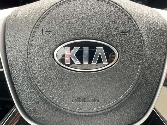 2019 Kia Sorento LX 28