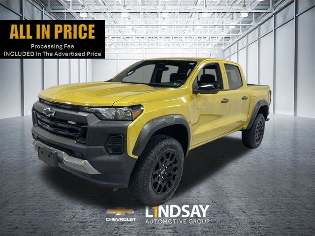 Nitro Yellow Metallic 2023 Chevrolet Colorado Trail Boss Crew Cab 4WD Pickup Truck Four-Wheel Drive 8-Speed Automatic