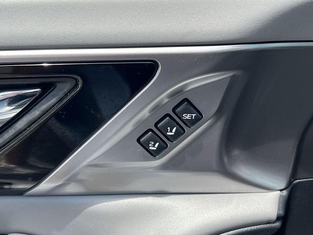 Used 2024 Silver Subaru Limited image 36