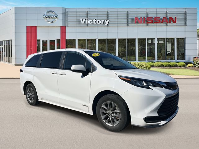 2021 Toyota Sienna LE 8-Passenger FWD