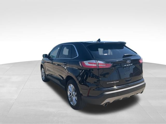 2022 Ford Edge Titanium 7