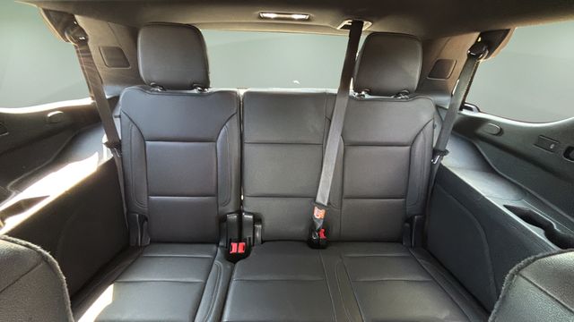 Used 2021 Gray Chevrolet Z71 image 38