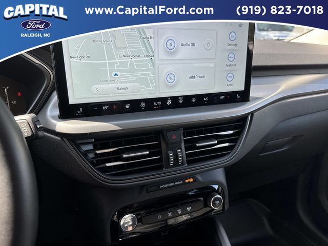 Used 2025 Silver Ford Base image 26