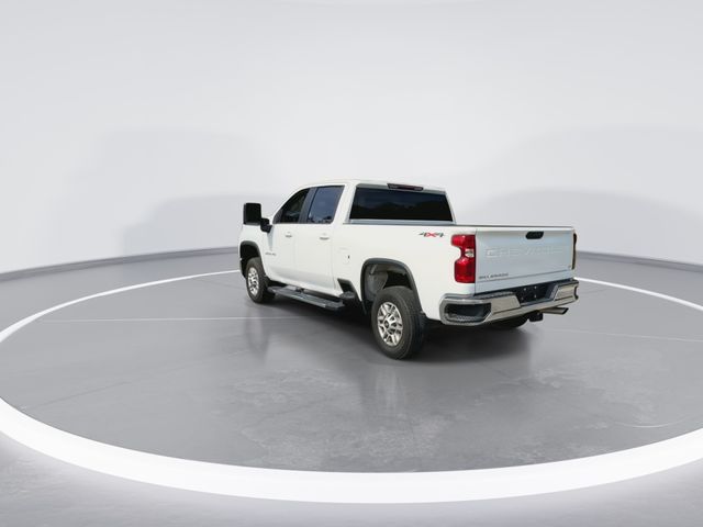 Used 2025 White Chevrolet LT image 8