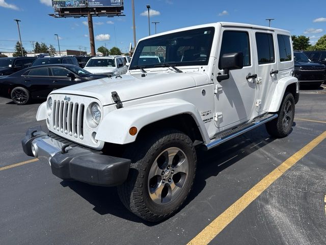 Used 2017 Bright White Clearcoat Jeep Unlimited Sahara image 3