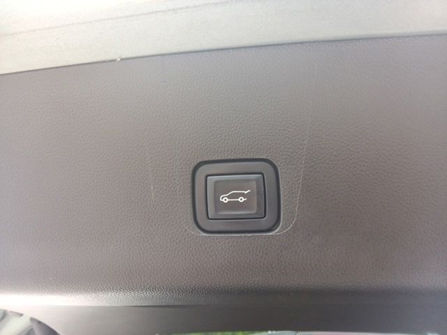 Used 2023 Chevrolet Traverse SUV