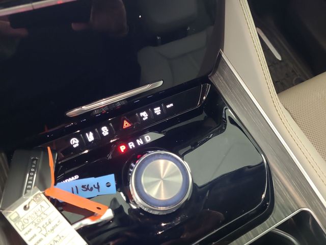 2023 – Jeep – Wagoneer L