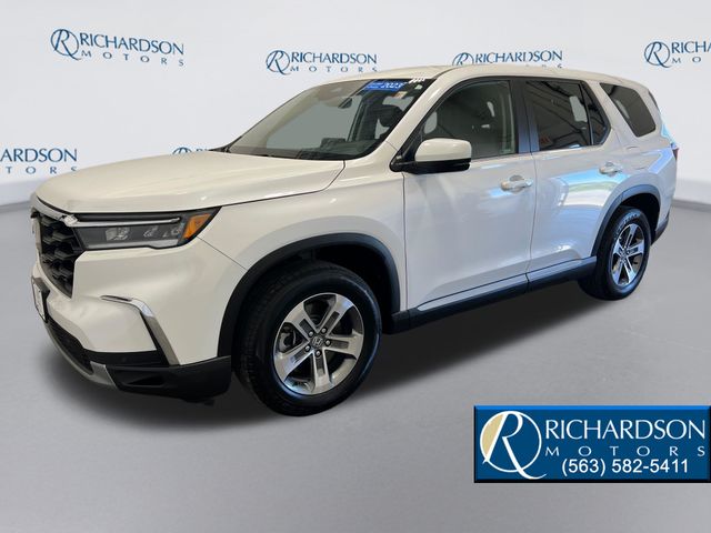 Platinum White 2023 Honda Pilot EX-L AWD SUV / Crossover All-Wheel Drive Automatic