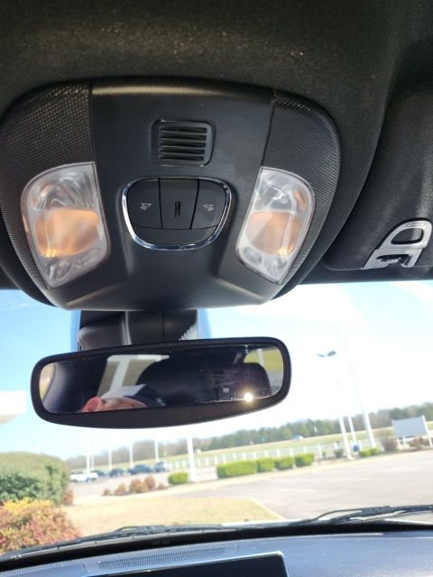 Used 2024 White/off-white Jeep Limited image 27