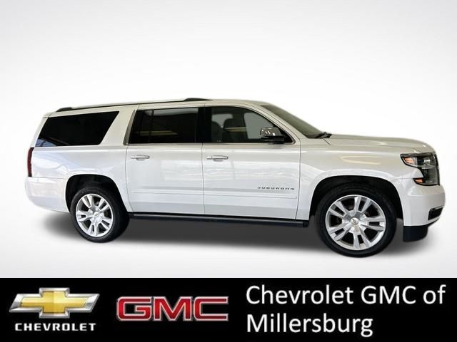 White (Iridescent Pearl Tricoat) 2017 Chevrolet Suburban SUV / Crossover Four-Wheel Drive 6-Speed Automatic Overdrive