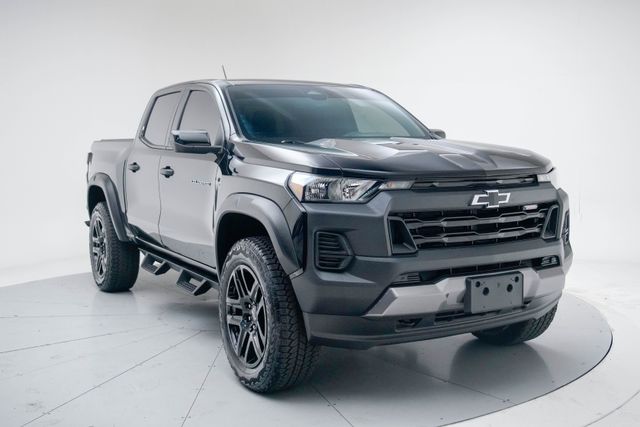 Black 2024 Chevrolet Colorado Pickup Truck Four-Wheel Drive 8-Speed Automatic