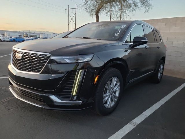 2021 Cadillac XT6 Luxury 2