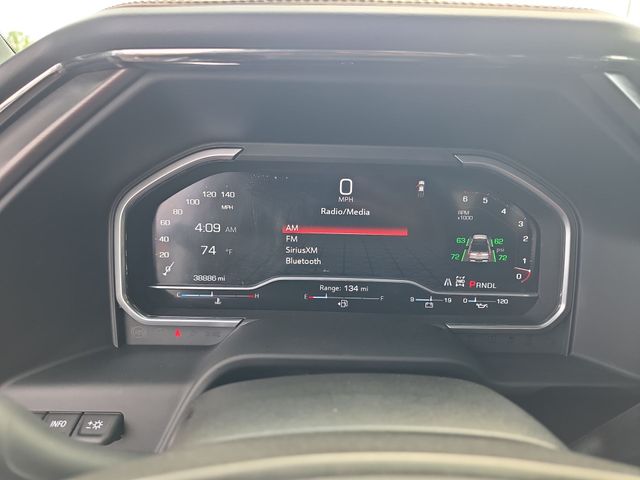 Used 2024 White GMC AT4 image 20