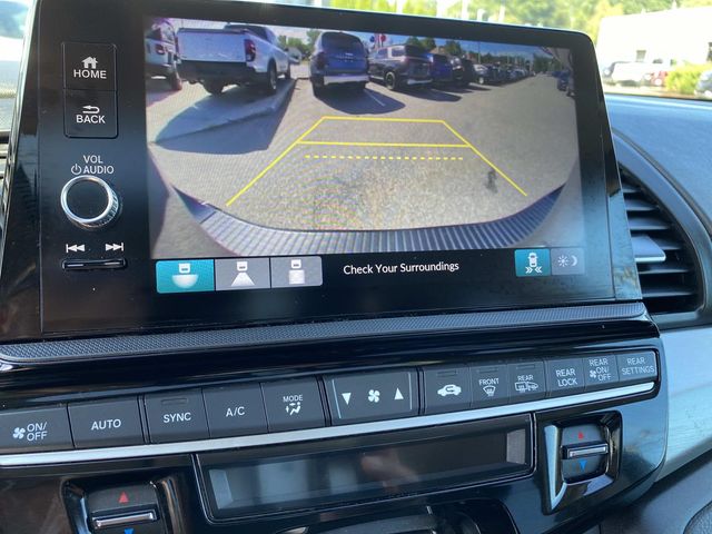 Used 2025 Honda Odyssey Van