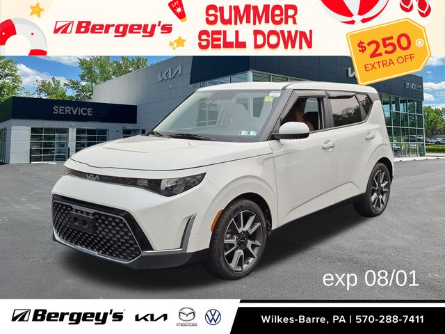 Snow White Pearl 2024 Kia Soul SUV / Crossover Front-Wheel Drive Continuously Variable Transmission