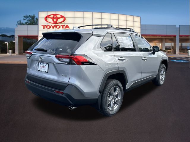 2024 Toyota RAV4 XLE 26