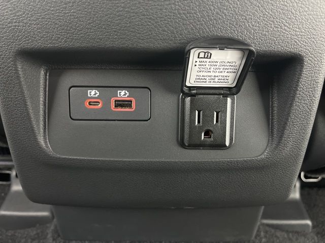 2025 Cardinal Red Metallic Tricoat Nissan Frontier SL RWD Truck