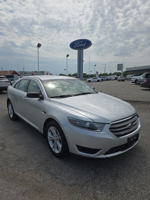 2018 Ford Taurus SE