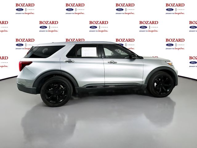 2021 Silver Metallic Ford Explorer ST 4X4 SUV