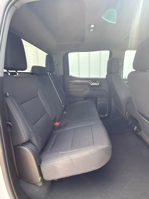 2023 Chevrolet Silverado 1500 LT:L44120A