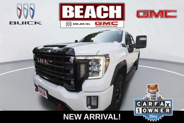 Summit White 2022 GMC Sierra 2500HD Pickup Truck Four-Wheel Drive Automatic