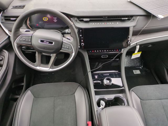 new 2026 Jeep Grand Cherokee car, priced at $41,780