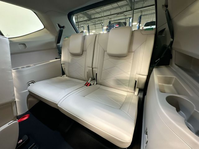 2026 Volkswagen Atlas 2.0T SE w/Technology Green at Subaru and VW of Moon Township