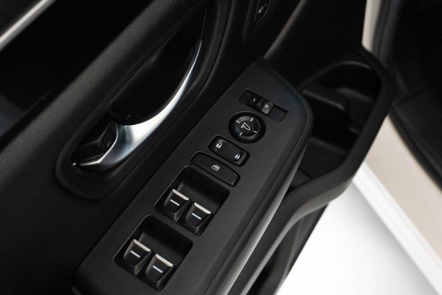 Used 2025 Honda Pilot SUV