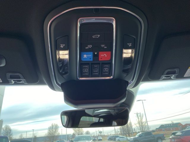 2025 Jeep Grand Cherokee Limited - Bright White Clearcoat exterior view 18