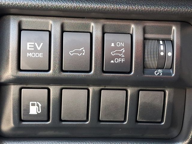 2025 Subaru Forester Hybrid Limited Silver at Rafferty Subaru