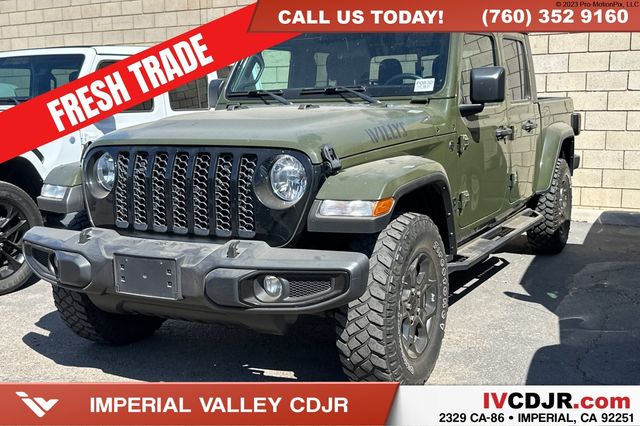 Sarge Green Clearcoat 2023 Jeep Gladiator Willys Crew Cab 4WD Pickup Truck Four-Wheel Drive 8-Speed Automatic