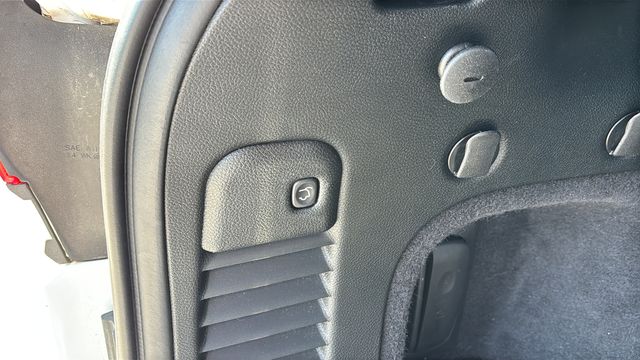 Used 2017 White Jeep Trailhawk image 34