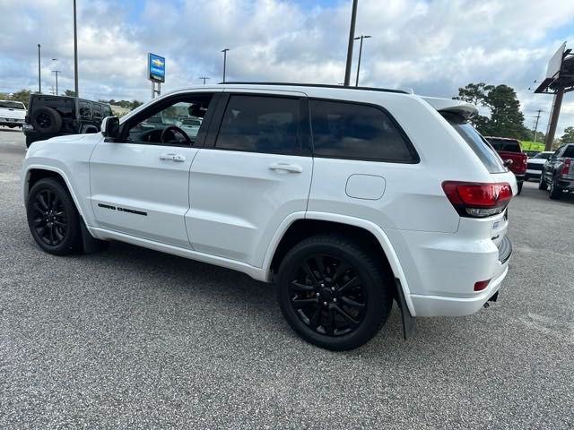 2017 Jeep Grand Cherokee Altitude 3