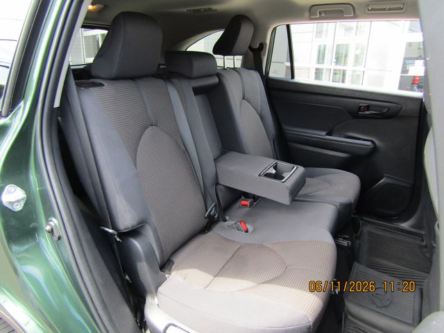 used 2023 Toyota Highlander car, priced at $32,999