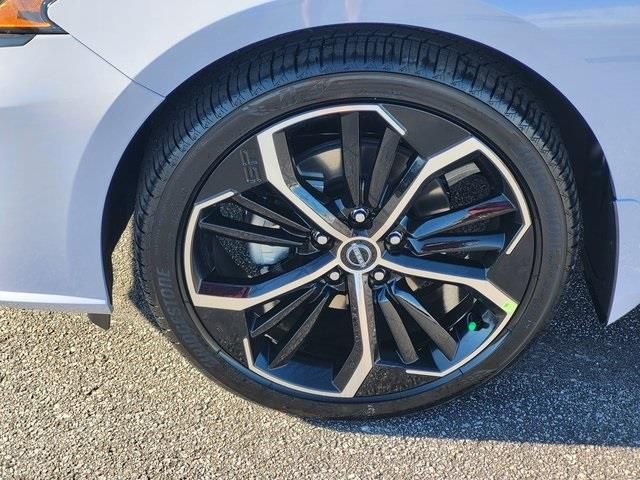 New 2025 Gray Nissan 2.5 SR image 8