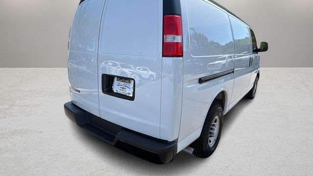 Used 2025 White Chevrolet Work Van image 41