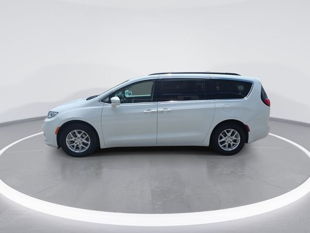 Used 2022 Bright White Clearcoat Chrysler Touring L image 5