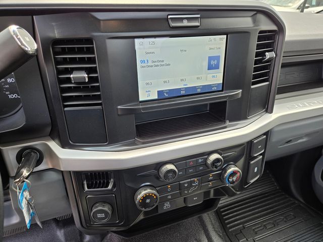 New 2025 Ford Super Duty F-450 Chassis Regular Cab (DRW) 169" Wheelbase XL