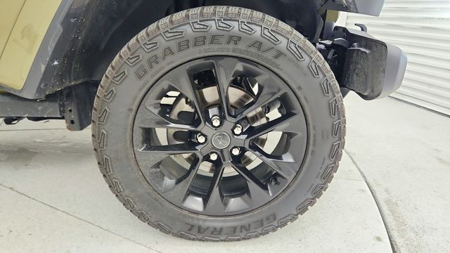 2025 Jeep Gladiator Nighthawk - 8