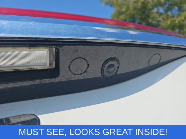 Used 2022 White Lincoln Reserve image 13