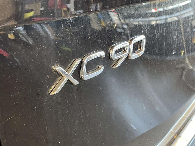 New 2026 Black Volvo B6 Plus 7-Seater image 8