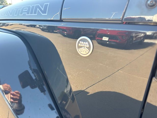 Used 2017 Jeep Wrangler SUV