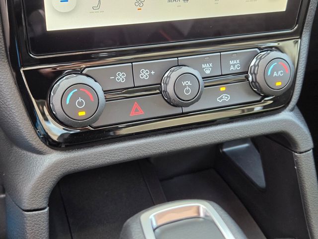 New 2026 Ford Ranger XLT 4D Crew Cab