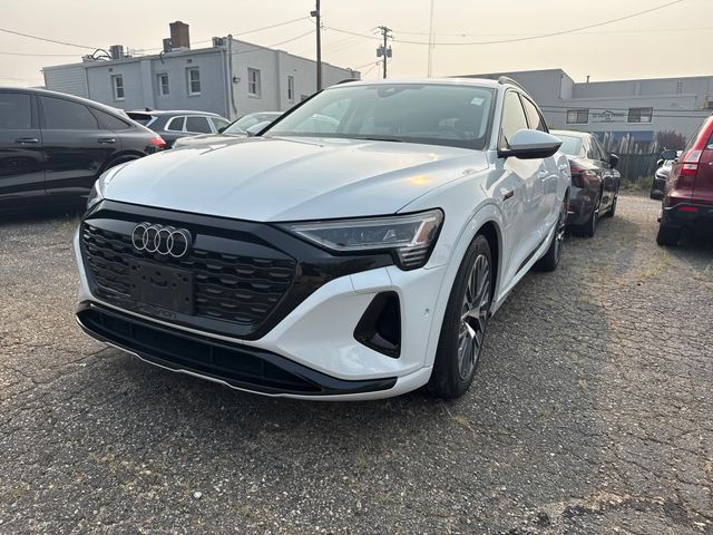 2024 Audi Q8 e-tron quattro Prestige AWD