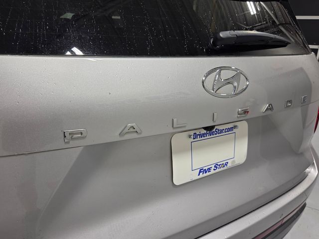 Used 2025 Silver Hyundai SEL Premium image 11