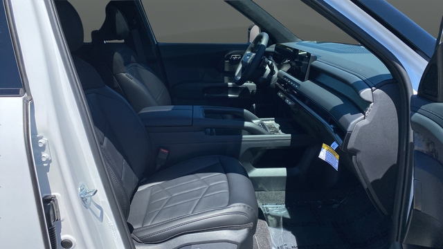 New 2027 White Kia X-Pro SX-Prestige image 25