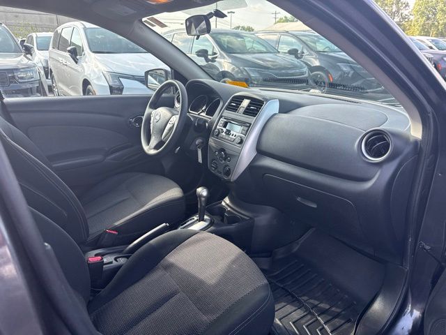 2015 Nissan Versa #24