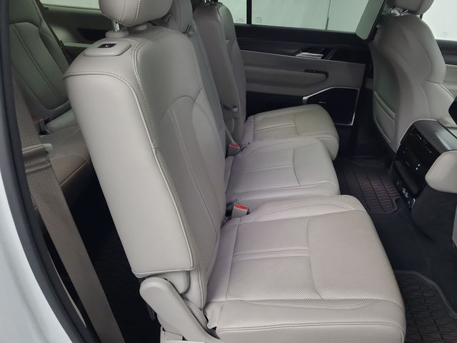 2023 – Jeep – Wagoneer L