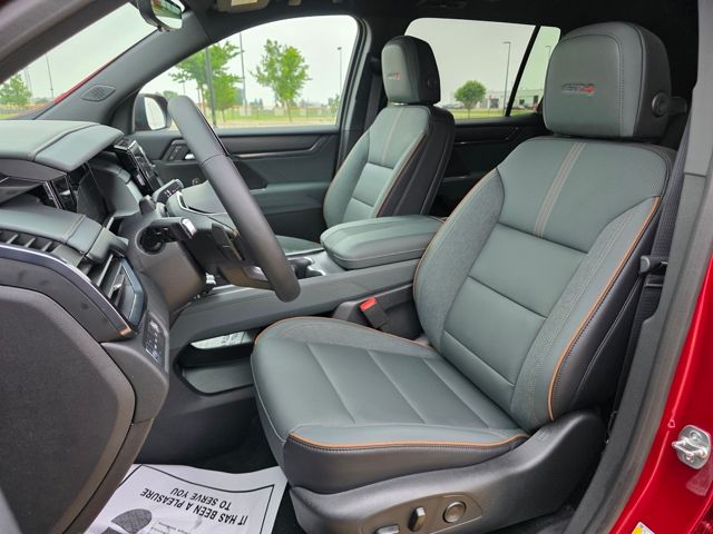 2025 GMC Acadia AWD AT4