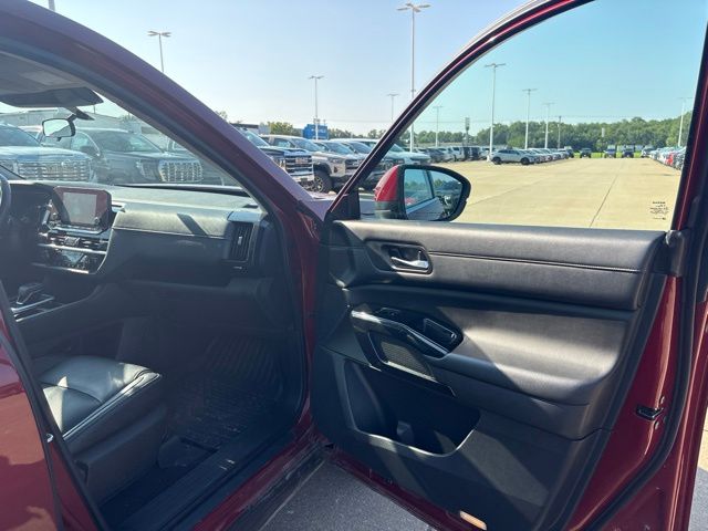 Used 2022 Nissan Pathfinder SUV